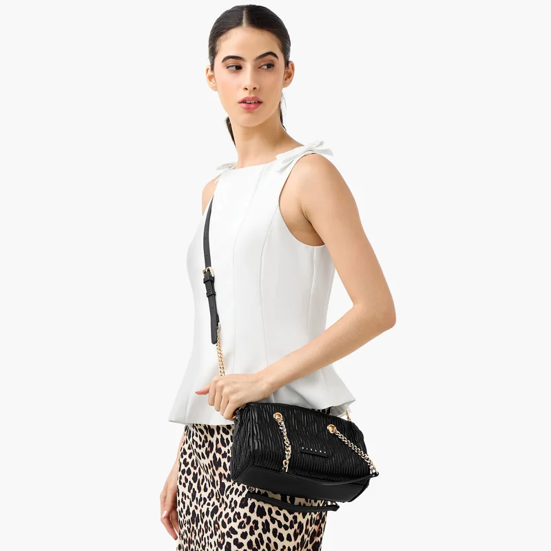 Sisley Sisley-Tote bag W/Quilting texture & bag charm details-Black-Q2-AW25